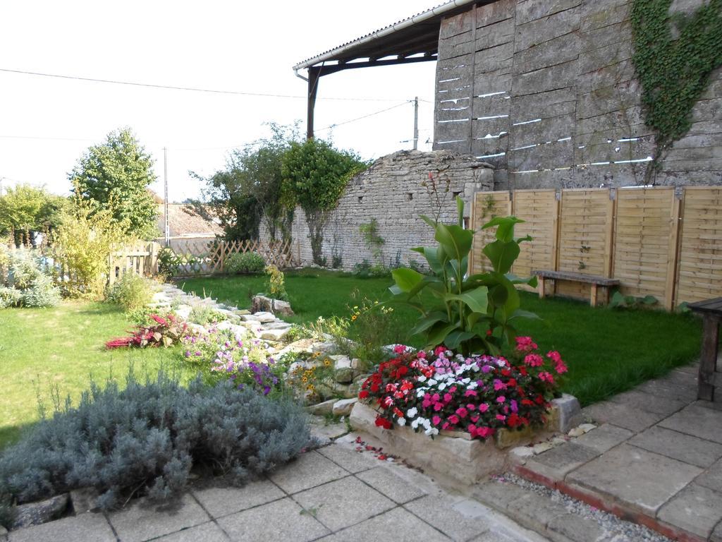 La Petite Maison Crezieres Стая снимка