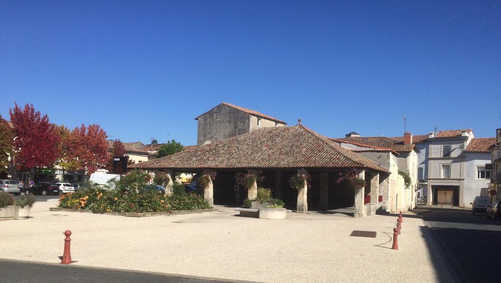 La Petite Maison Crezieres Екстериор снимка
